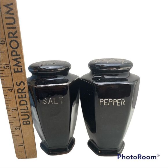 Vintage Japan Black/Silver Salt & Pepper Ceramic Shakers with Cork Stopper - Picture 4 of 7